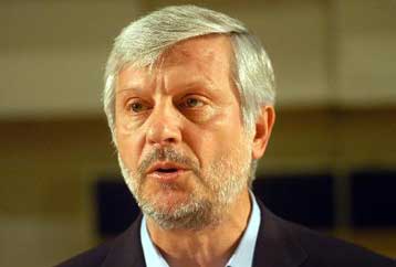 Διαβεβαιώσεις Τατούλη για τον αρχαιολογικό χώρο της Σαντορίνης