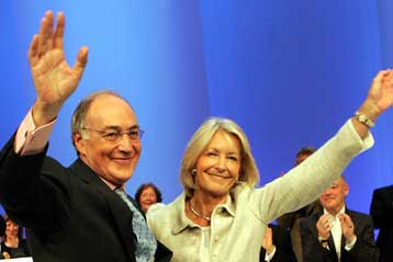 Παραιτήθηκε από την ηγεσία των Βρετανών Συντηρητικών ο Μ.Χάουαρντ