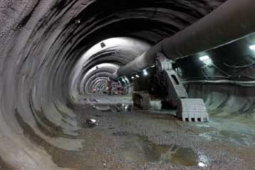 Αρχές του 2007 ολοκληρώνεται η επέκταση της γραμμή του μετρό έως το Αιγάλεω