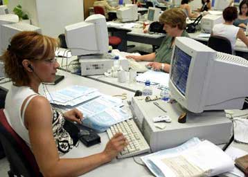 Γυναίκες, παλαιοί ασφαλισμένοι τα «θύματα» της επικείμενης ασφαλιστικής μεταρρύθμισης