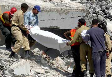 Θα ξεπεράσουν τους 30.000 οι νεκροί από τον σεισμό στο Πακιστάν
