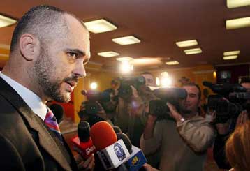 Ο δήμαρχος των Τιράνων νέος πρόεδρος του Σοσιαλιστικού Κόμματος Αλβανίας