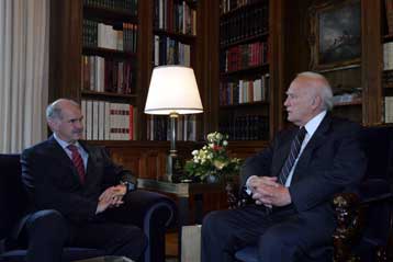 Με τον Πρόεδρο της Δημοκρατίας συναντήθηκε ο Γιώργος Παπανδρέου