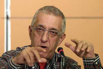 Το κλείσιμο των ψυχιατρείων Χανίων και Κέρκυρας προανήγγειλε ο Ν.Κακλαμάνης