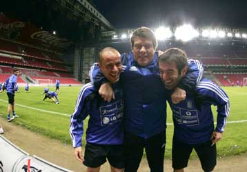 Ψήφος εμπιστοσύνης από Καραγκούνη και Φύσσα σε Ρεχάγκελ