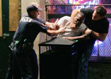 Σε διαθεσιμότητα αστυνομικοί που ξυλοκόπησαν μεσήλικα αφροαμερικανό στη Νέα Ορλεάνη