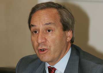 Απορρίπτει τις καταγγελίες για τη μετάθεση επιθεωρητή του ΣΔΟΕ το υπουργείο Οικονομίας