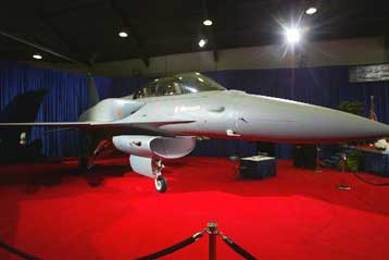 Διπλάσια τιμή ζητούν οι Αμερικανοί για την προμήθεια των F-16