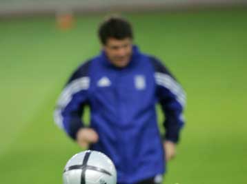 Δεν έχω αποφασίσει ακόμα, επανέλαβε ο Ρεχάγκελ