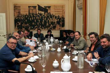 Eνδιαφέρον για την απόκτηση του Flash εξέφρασε η ΓΣΕΕ