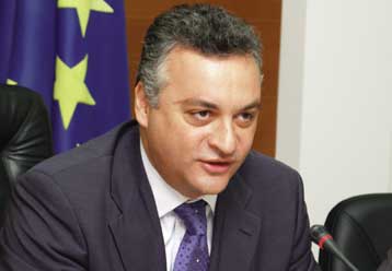 Πρόσκληση Κεφαλογιάννη σε διακομματική σύσκεψη για την ακτοπλοΐα