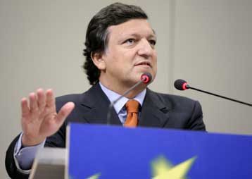 Πρόσβαση σε περισσότερα στοιχεία υπόπτων για ποινικά αδικήματα προτείνει η Κομισιόν