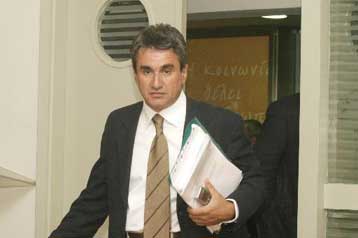 Σειρά νομοθετικών παραβάσεων καταλογίζει στην κυβέρνηση το ΠΑΣΟΚ