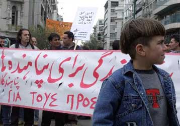 Ανεπαρκές το νομικό πλαίσιο για τους ανήλικους αλλοδαπούς, λέει ο Συνήγορος του Πολίτη