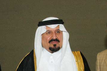 Σύντομα θα μπορούν οι γυναίκες της Σ.Αραβίας να… οδηγούν αυτοκίνητο, είπε ο Αμπντάλα