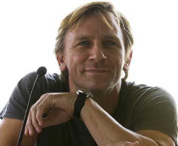 Ο Ντάνιελ Κρεγκ είναι ο νέος Τζέιμς Μποντ