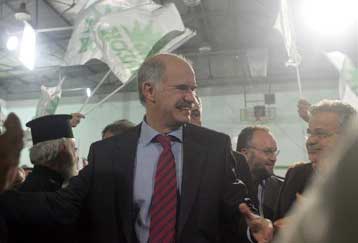 Ο πρωθυπουργός είναι μέρος του προβλήματος, λέει για τη διαπλοκή ο Γ.Παπανδρέου