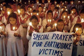 Ζωντανό ανασύρθηκε τρίχρονο κοριτσάκι στο Πακιστάν οκτώ μέρες μετά το σεισμό