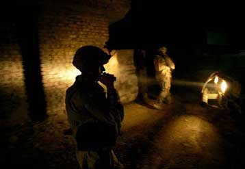 Μείωση όλων των μορφών πολιτικής βίας στον κόσμο εκτός της τρομοκρατίας