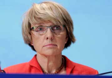 Θετική για την απορρόφηση του Γ ΚΠΣ, αρνητική για τις νέες περιφέρειες η Χούμπνερ