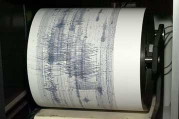 Σε επαγρύπνηση οι επιστήμονες μετά τις σεισμικές δονήσεις σε Αιγαίο και Ιόνιο