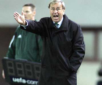 Ο Χικερσμπέργκερ αναλαμβάνει το 2006 καθήκοντα προπονητή στην εθνική Αυστρίας