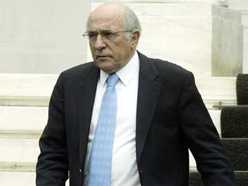 Την καταβολή εφάπαξ ποσού για τη νομιμοποίηση των ημιυπαίθριων μελετά το ΥΠΕΧΩΔΕ