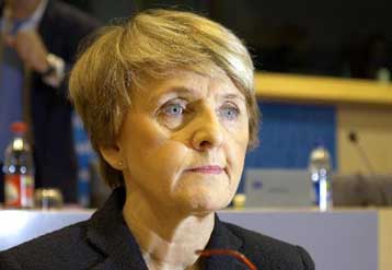 Στην Αθήνα η αρμόδια επίτροπος για την Περιφερειακή Πολιτική Ντανούτα Χούμπνερ