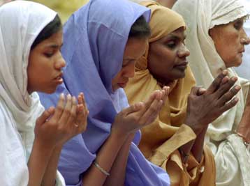 Αυξάνεται διαρκώς ο τραγικός απολογισμός των θυμάτων του σεισμού στο Πακιστάν