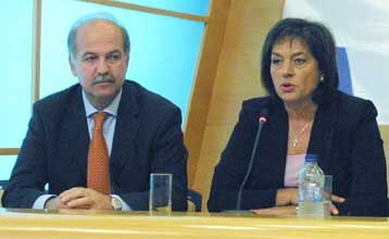 Η κυβέρνηση ομολογεί νέα μέτρα λιτότητας, λέει το ΠΑΣΟΚ