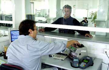 Υψηλότερη της ευρωπαϊκής η φορολόγηση της εργασίας στην Ελλάδα