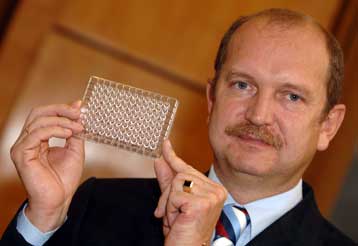 Αποτελεσματικό στον άνθρωπο το ουγγρικό εμβόλιο κατά της γρίπης των πτηνών