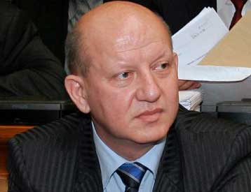 Υπουργός στη Σερβία-Μαυροβούνιο φέρεται να διατηρεί σχέσεις με τον Μλάντιτς