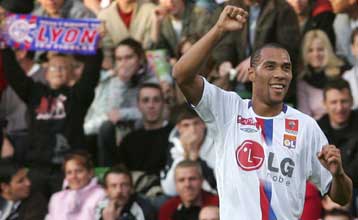 Μέσα σε 51 λεπτά, η Λιόν «καθάρισε» το ματς με την Μετζ (4-0)