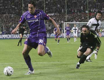 Με χατ-τρικ του Τόνι η Φιορεντίνα 4-1 την Πάρμα, ισόπαλες Μεσίνα και Κάλιαρι