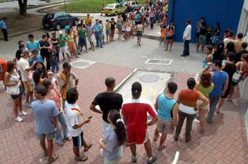 «Ναι» στην ελεύθερη οπλοχρησία είπαν με δημοψήφισμα οι Βραζιλιάνοι