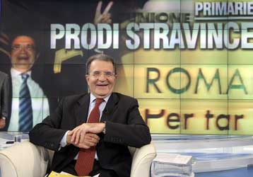 Βέβαιος ότι θα νικήσει «τα λεφτά του Μπερλουσκόνι» δηλώνει ο Ρομάνο Πρόντι