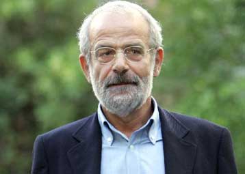 Μάρτυρας υπεράσπισης των συμβασιούχων του ΥΠΠΟ ο Αλέκος Αλαβάνος