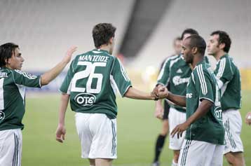 Παρών στο ντέρμπι με τον ΠΑΟΚ ο Μάντζιος, αμφίβολος ο Κονσεϊσάο