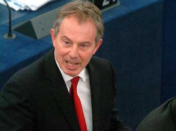 Αμεση ανταπόκριση στις προκλήσεις του μέλλοντος ζητά ο Τόνι Μπλερ από την ΕΕ