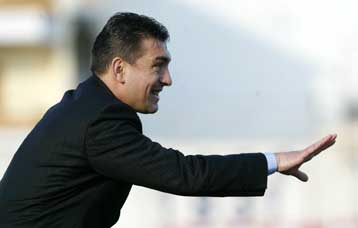 Έτοιμος να αναλάβει την τεχνική ηγεσία της Καλλιθέας είναι ο Ίλιε Ντουμιτρέσκου