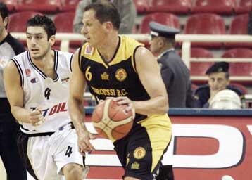 Ηρωική νίκη για το Μαρούσι επί της Χάποελ μέσα στο Τελ Αβίβ με 73-72