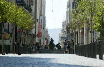 Στη 12η θέση της παγκόσμιας κατάταξης με τις ακριβότερες εμπορικές αγορές η Ερμού