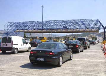 Με λιακάδα η έξοδος του τριημέρου, με κακοκαιρία η επιστροφή