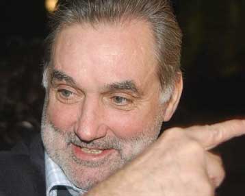 Σε κρίσιμη κατάσταση η υγεία του Τζορτζ Μπεστ