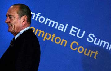 «Δύσκολα τα πράγματα» για τον κοινοτικό προϋπολογισμό, αναγνωρίζει ο Τόνι Μπλερ