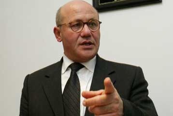 Την άρση της απομόνωσης των Τουρκοκυπρίων ζήτησε ο Ταλάτ από την Κ.Ράις