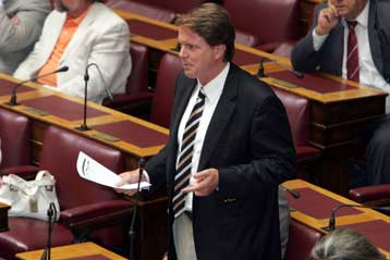 Σε απολογία για τις δηλώσεις περί της ονομασίας της ΠΓΔΜ καλείται ο Ν.Γεωργιάδης