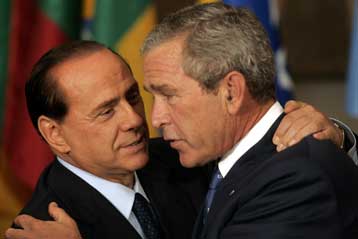 Προσπάθησα να πείσω τον Μπους να μην εισβάλει στο Ιράκ, δηλώνει ο Μπερλουσκόνι