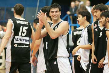 Την πρώτη νίκη του γεύτηκε ο ΠΑΟΚ, 80-69 τον Πανελλήνιο στην Κυψέλη